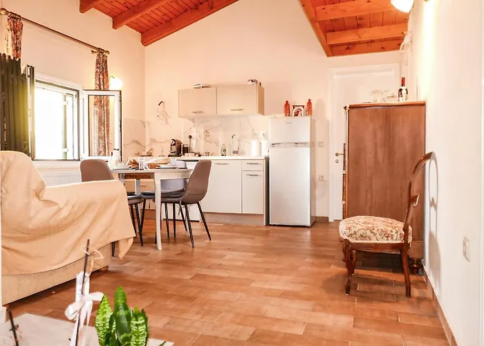 Апартаменты Lovely 2 Bedroom In Corfu Anemomilos Anemomylos